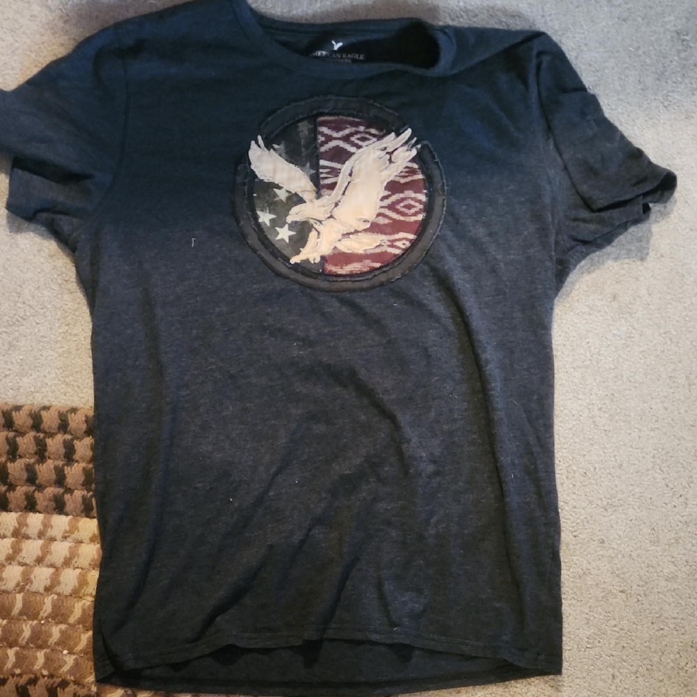 American Eagle Classic Fit Size Large Shirt